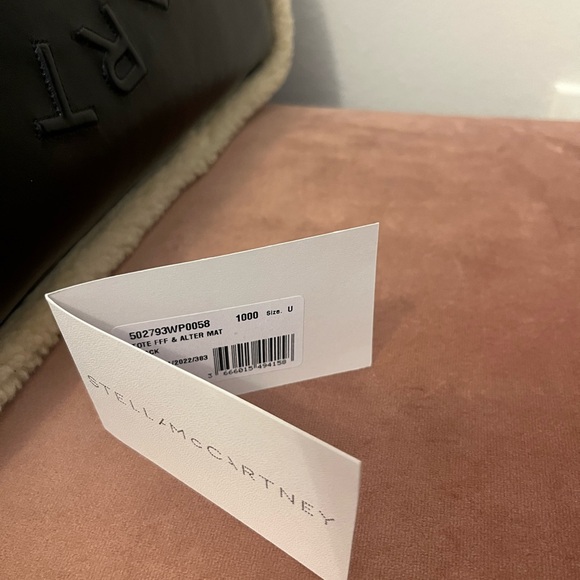 Stella McCartney black vegan and faux fur shoulder bag - Picture 5 of 13